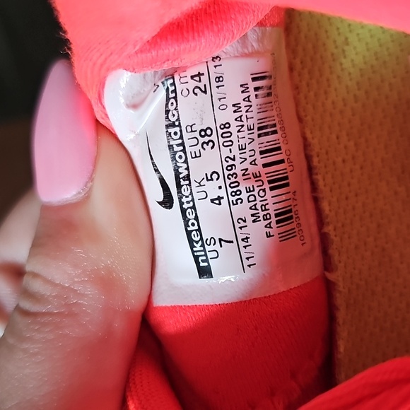 Nike Women's White and Pink Running Shoes - Picture 4 of 4